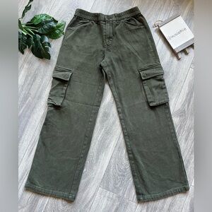 SHEIN Army Olive Green Cargo Wide Leg Pants w Elasticized Wasit. Petite Small